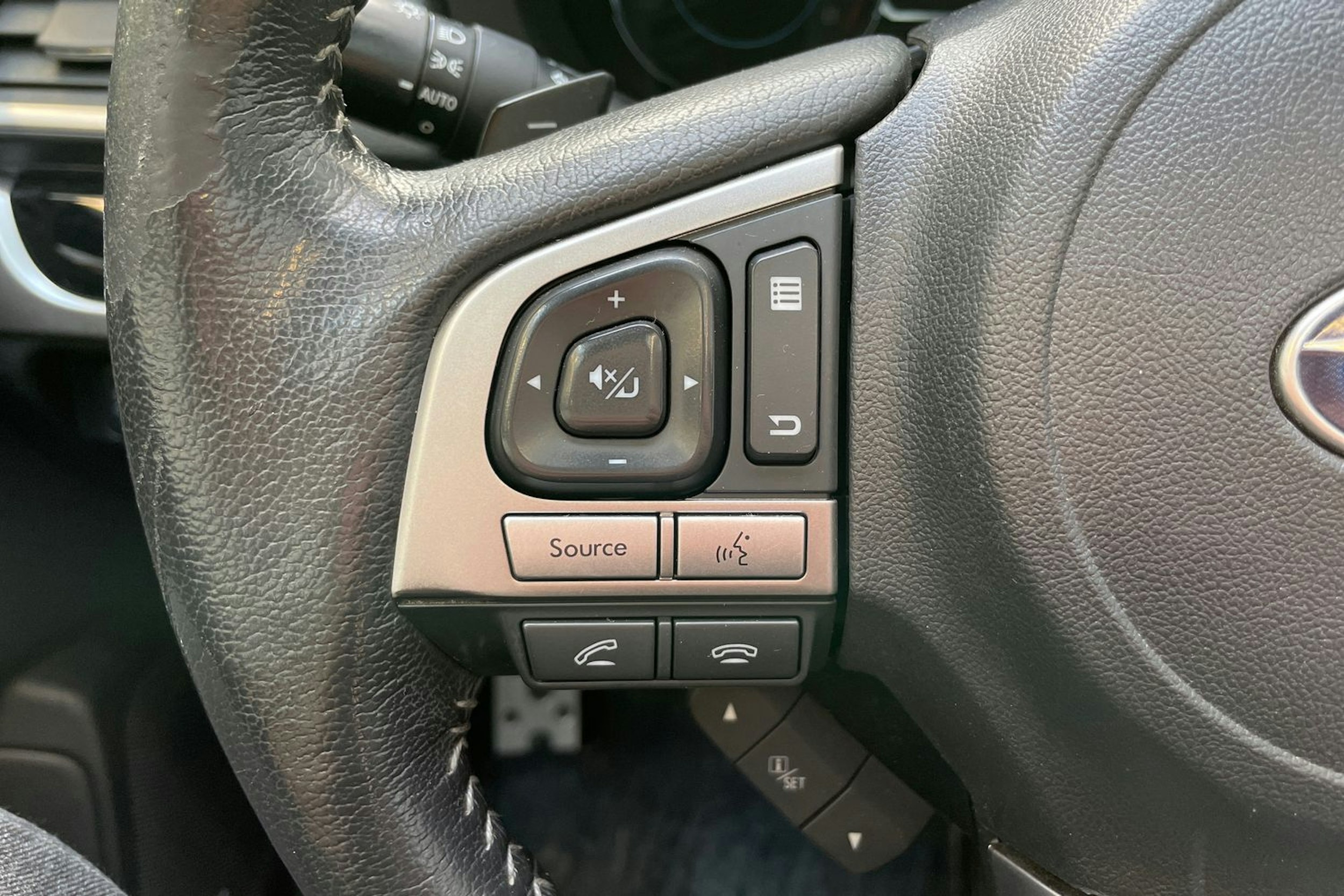 valkoinen Subaru Forester 2016 kuva 15.