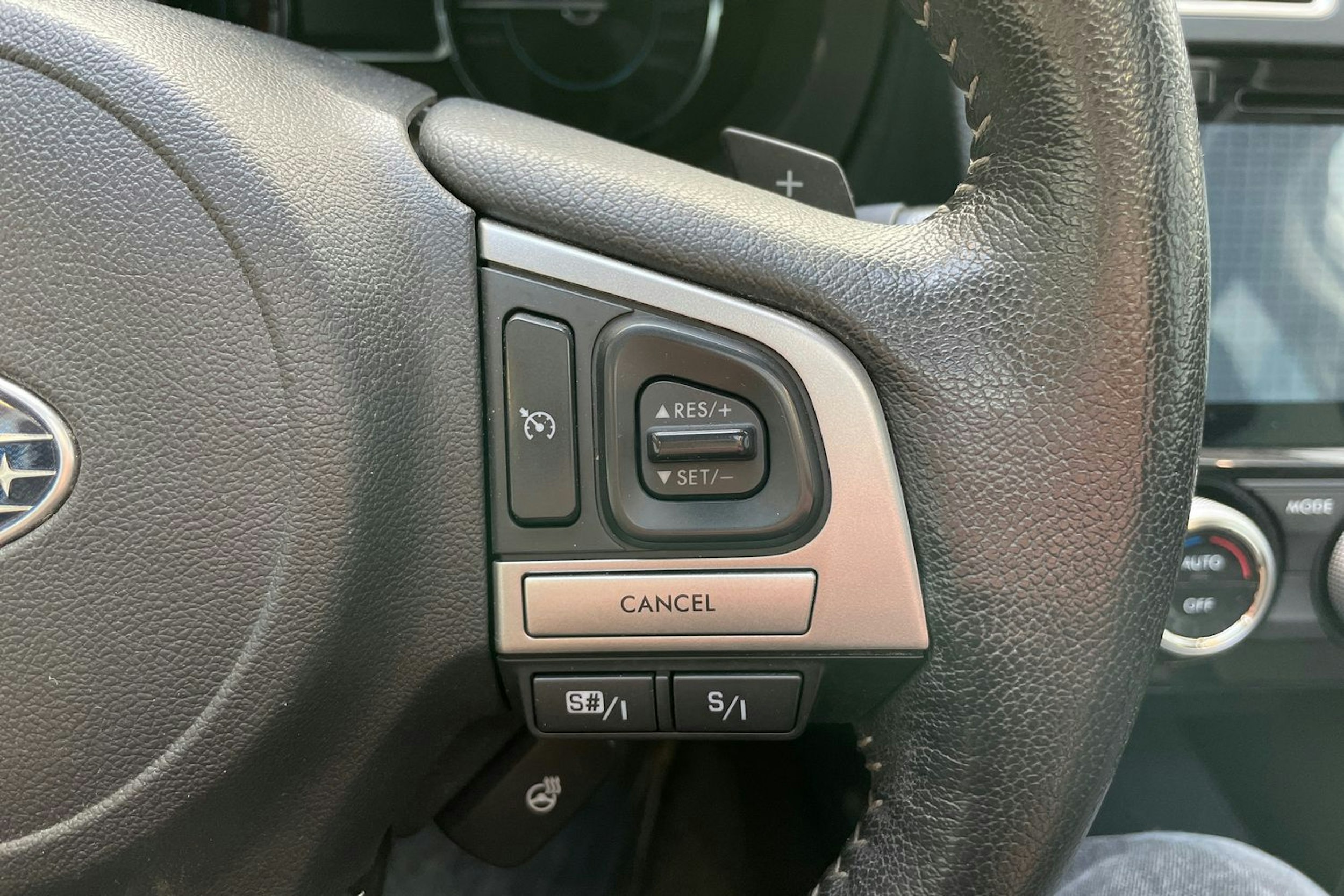 valkoinen Subaru Forester 2016 kuva 16.