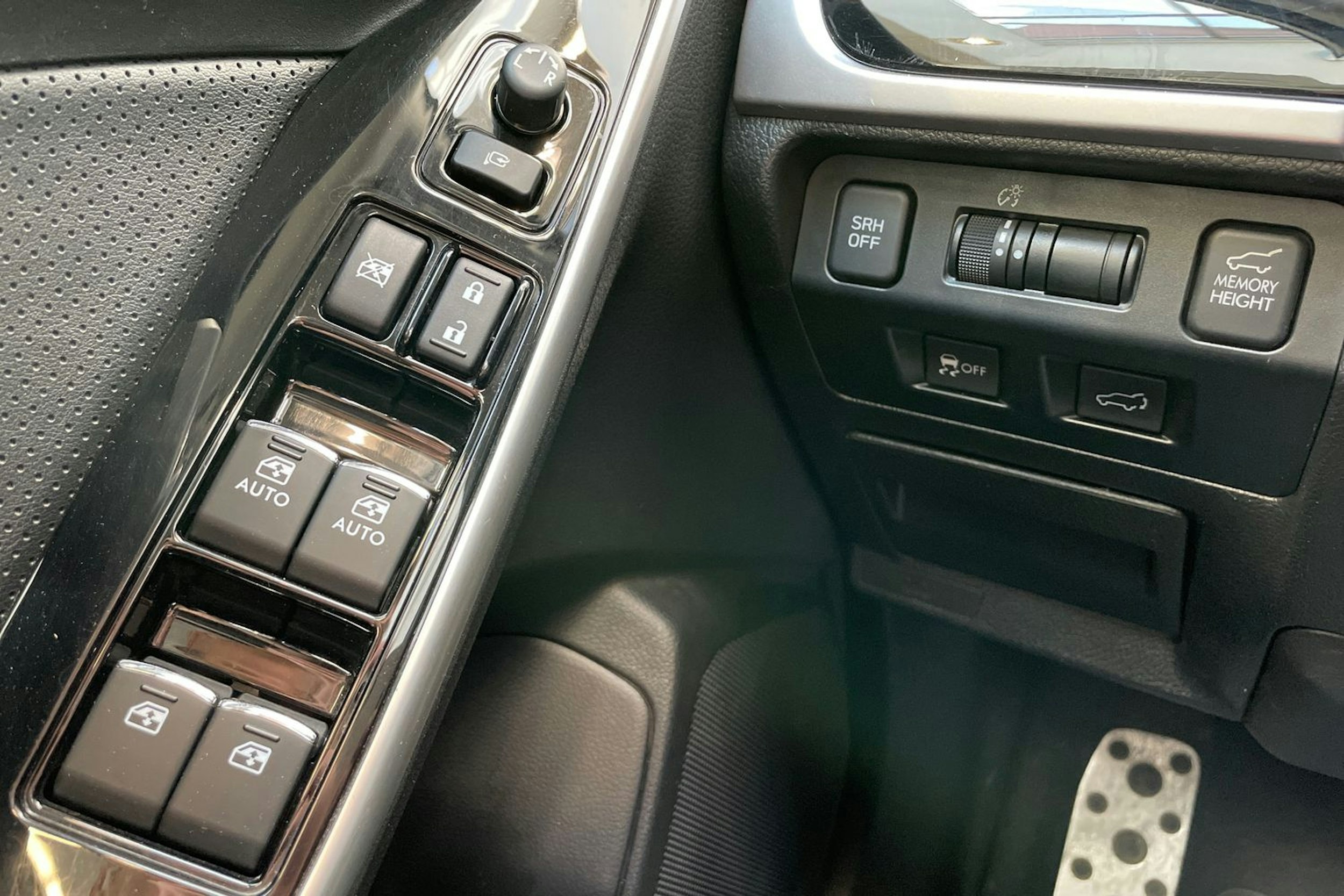 valkoinen Subaru Forester 2016 kuva 17.