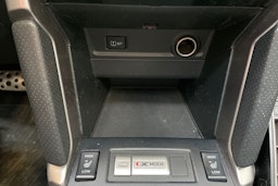 valkoinen Subaru Forester 2016 kuva 26.
