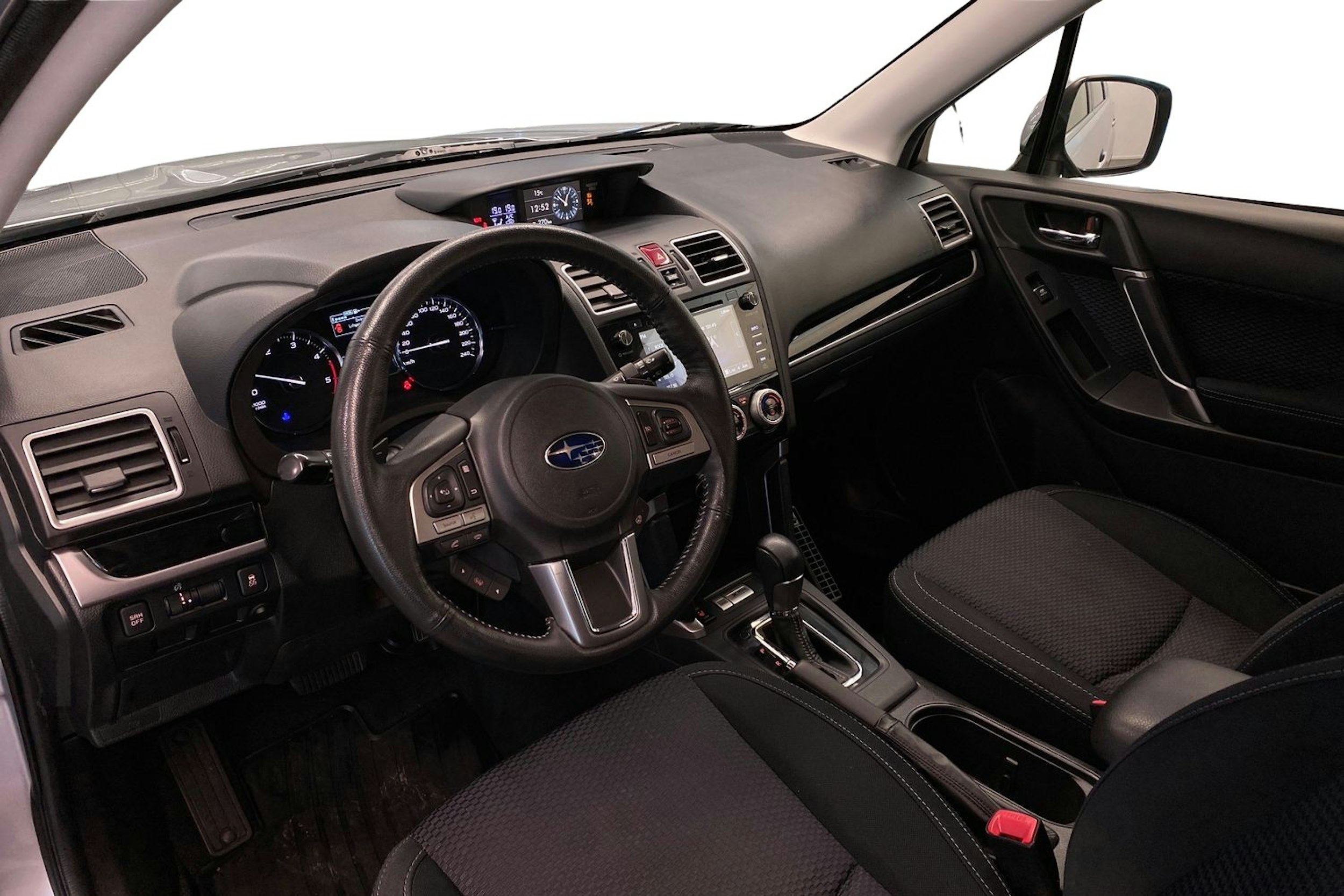 hopea Subaru Forester 2016 kuva 7.