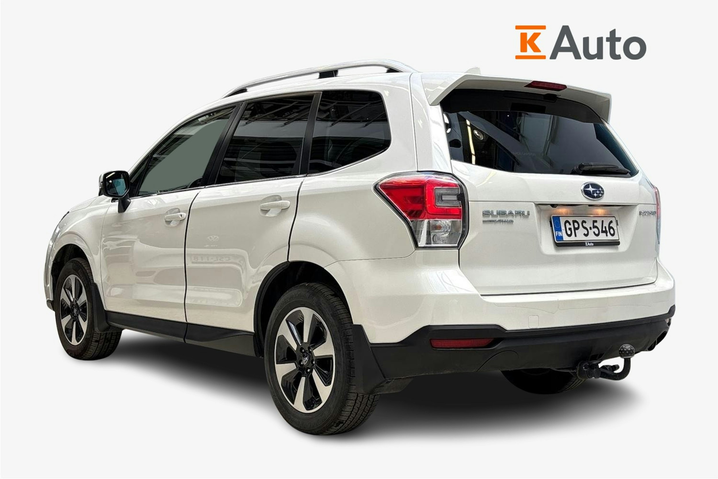 valkoinen Subaru Forester 2017 kuva 2.