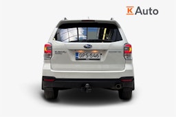 valkoinen Subaru Forester 2017 kuva 3.