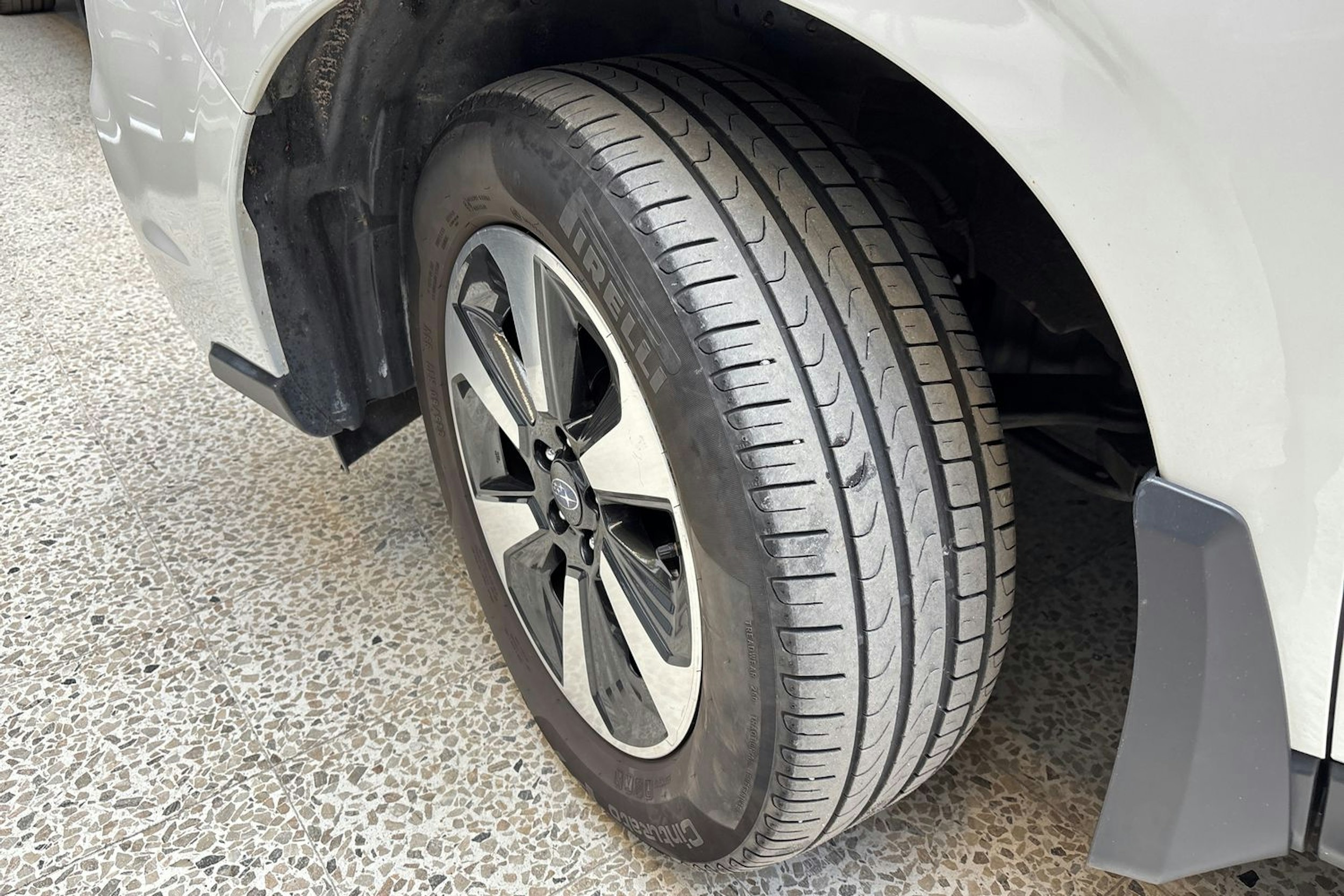 valkoinen Subaru Forester 2017 kuva 10.