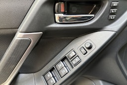 valkoinen Subaru Forester 2017 kuva 16.