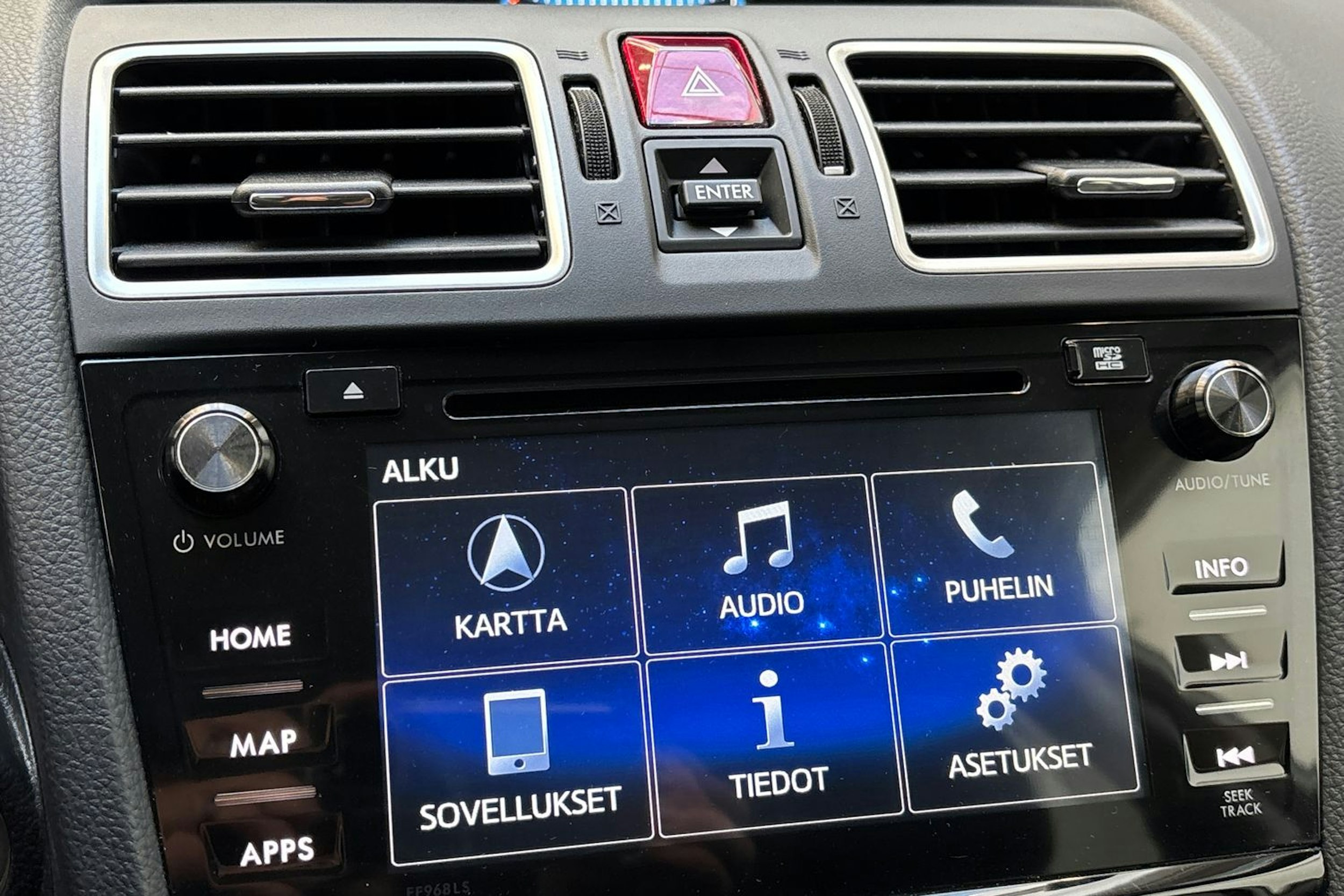 valkoinen Subaru Forester 2017 kuva 21.