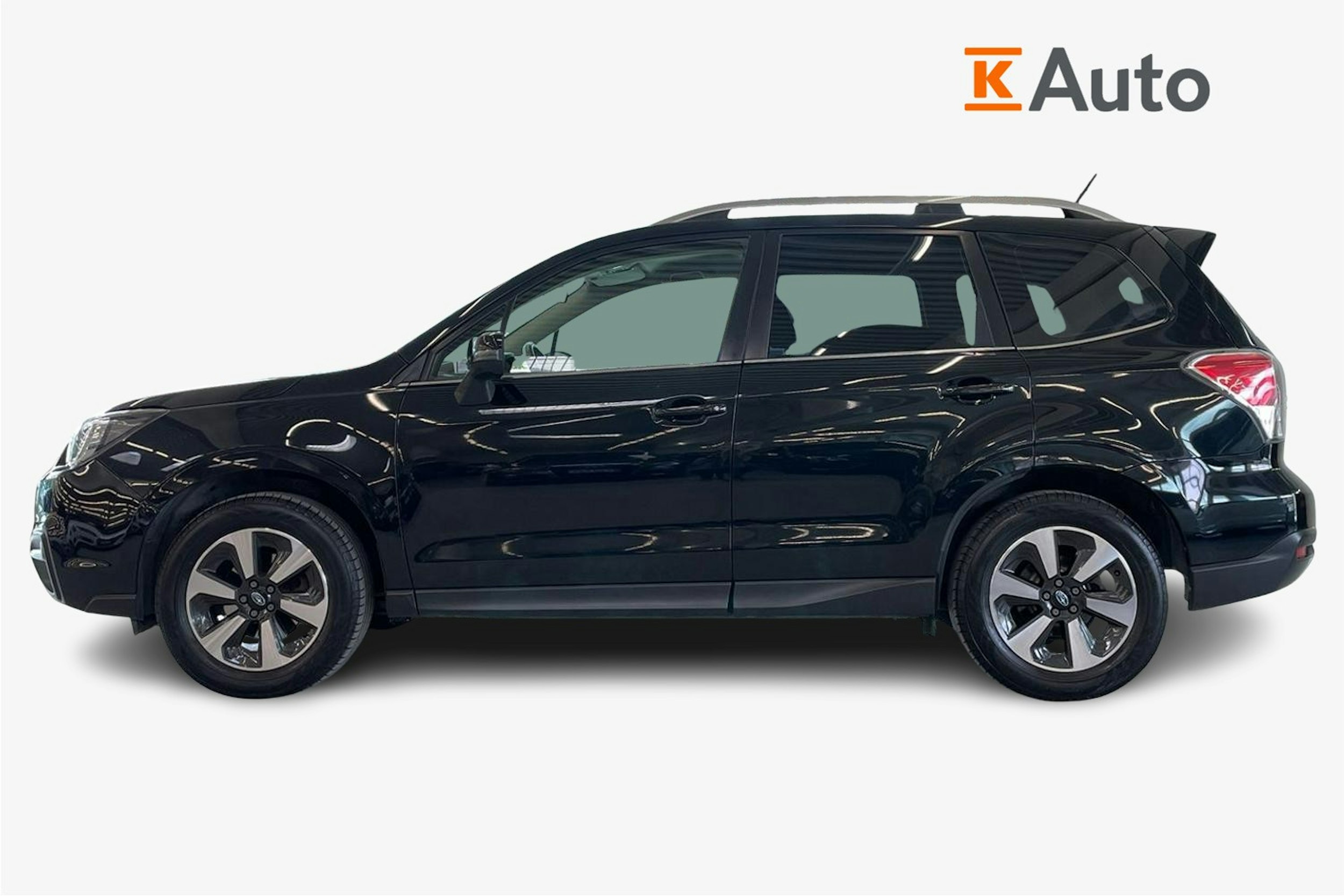 Musta Subaru Forester 2017 kuva 6.