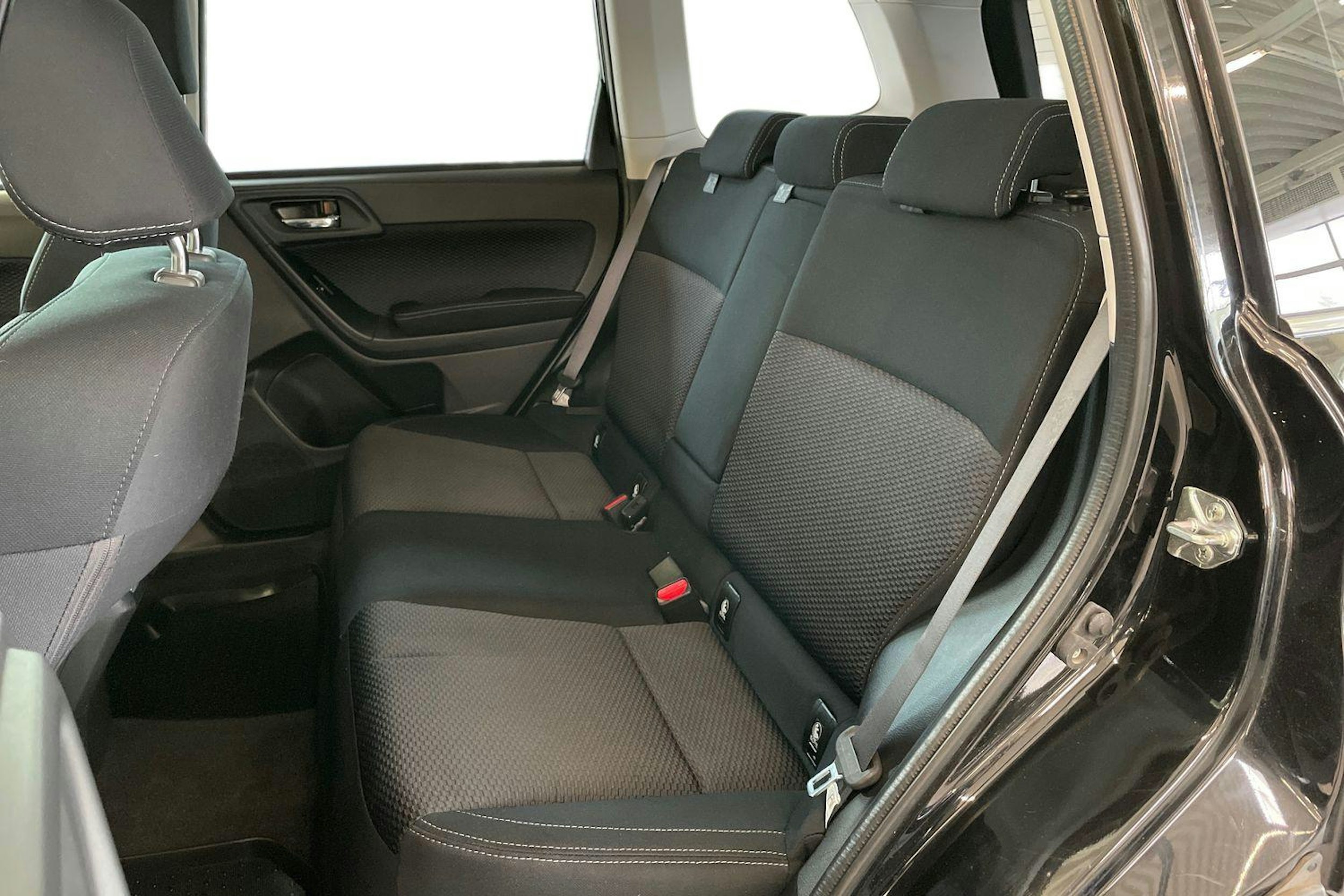 Musta Subaru Forester 2017 kuva 10.