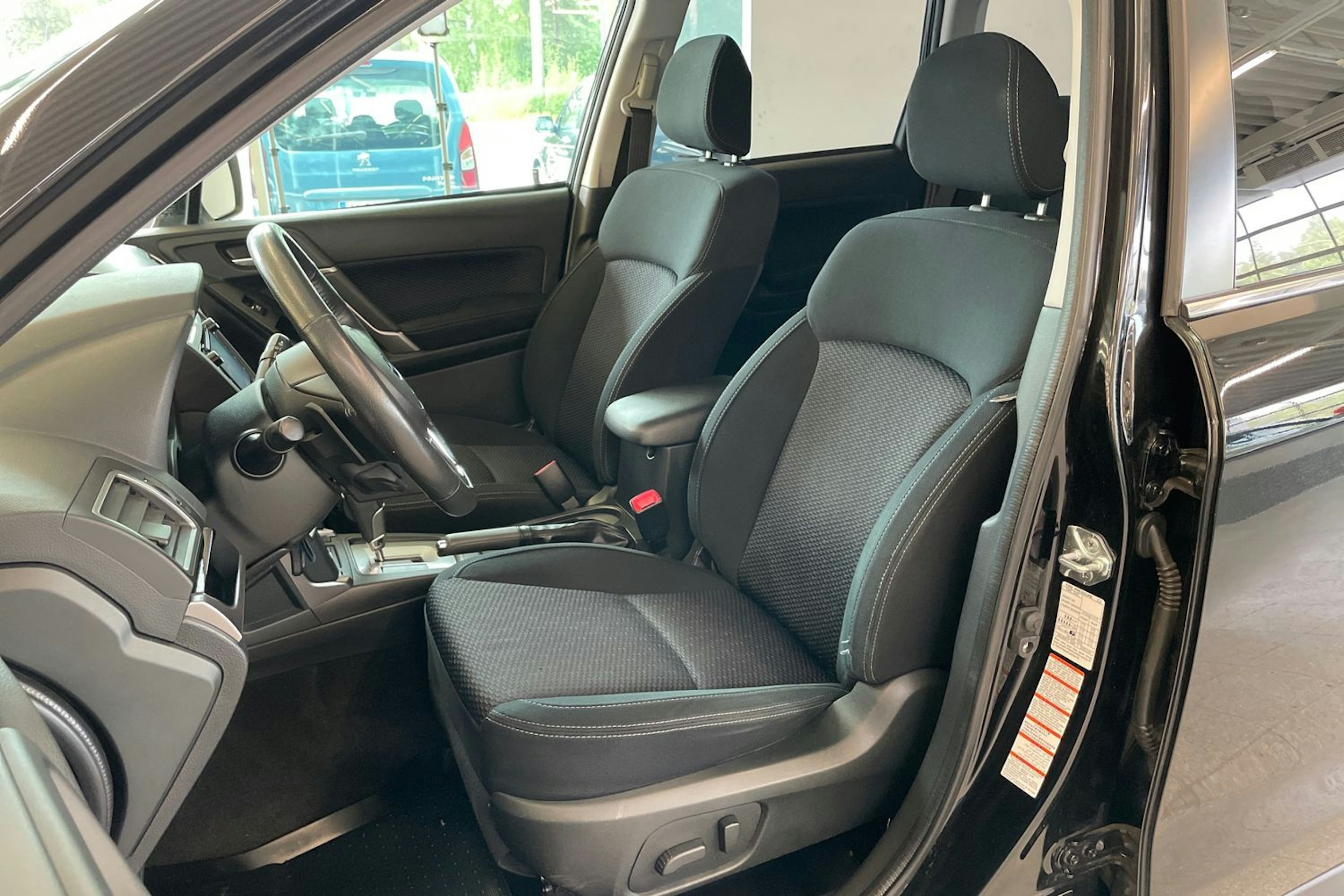 Musta Subaru Forester 2017 kuva 28.