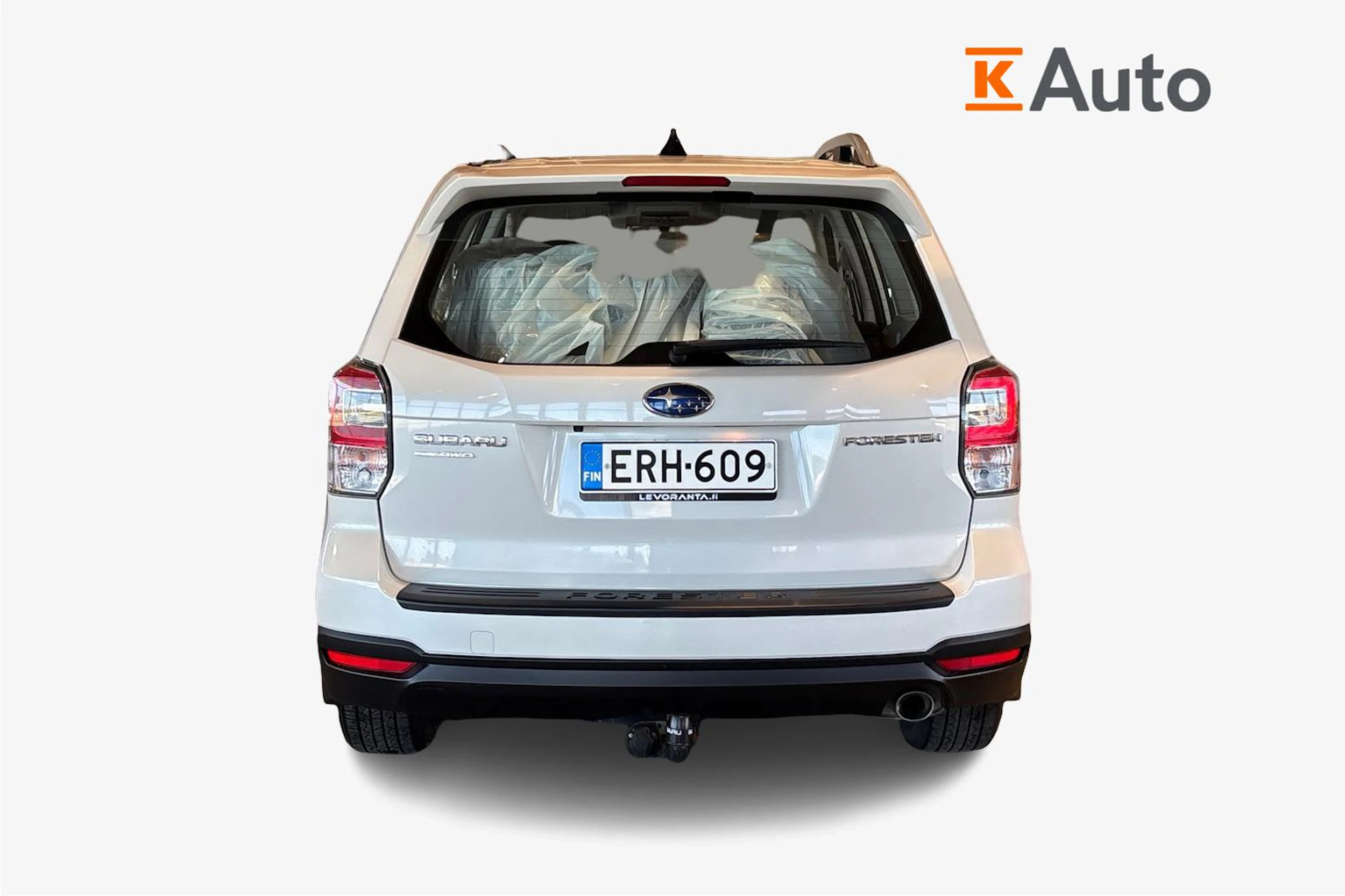 Valkoinen Subaru Forester 2019 kuva 3.