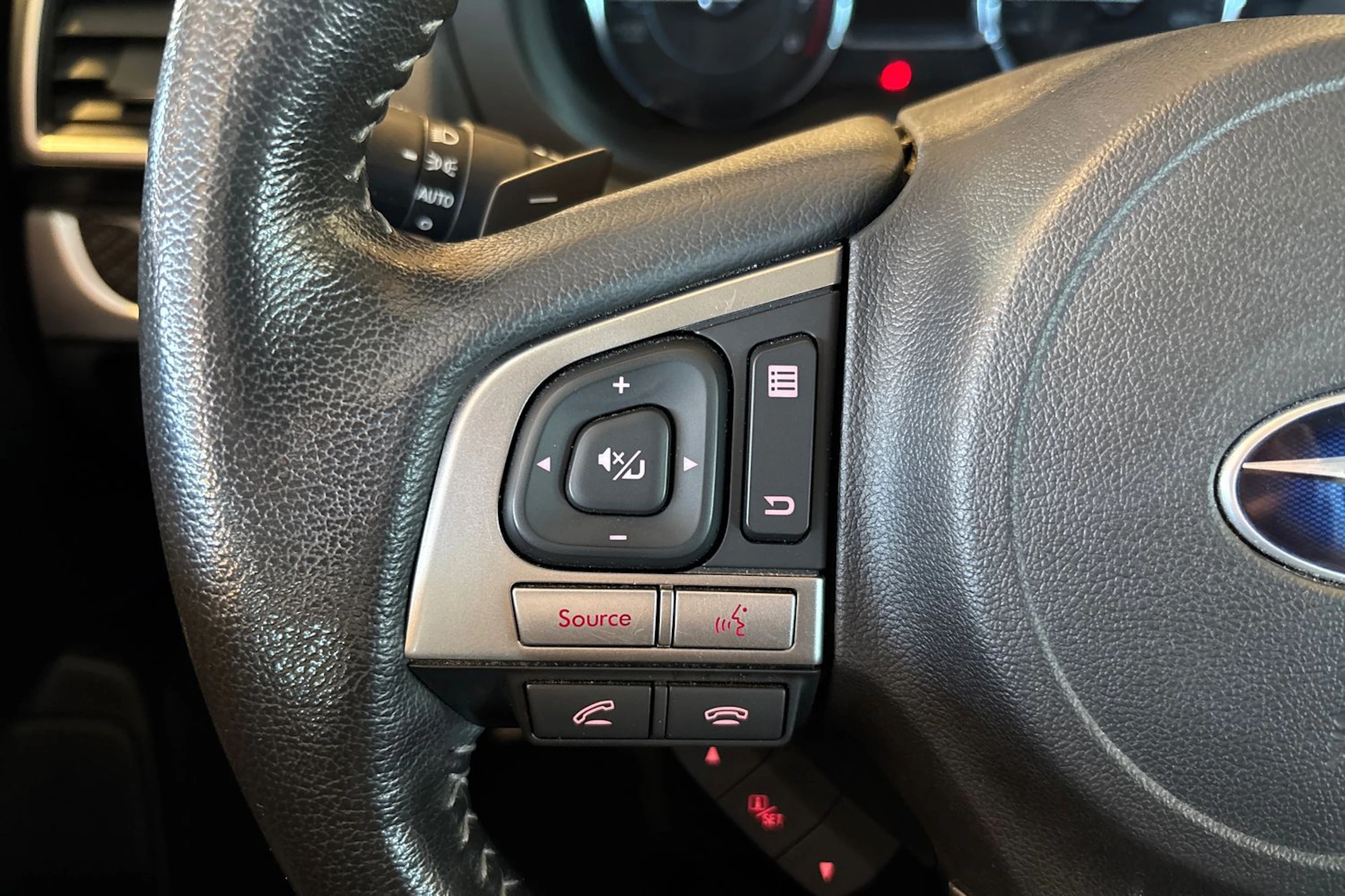 Valkoinen Subaru Forester 2019 kuva 14.