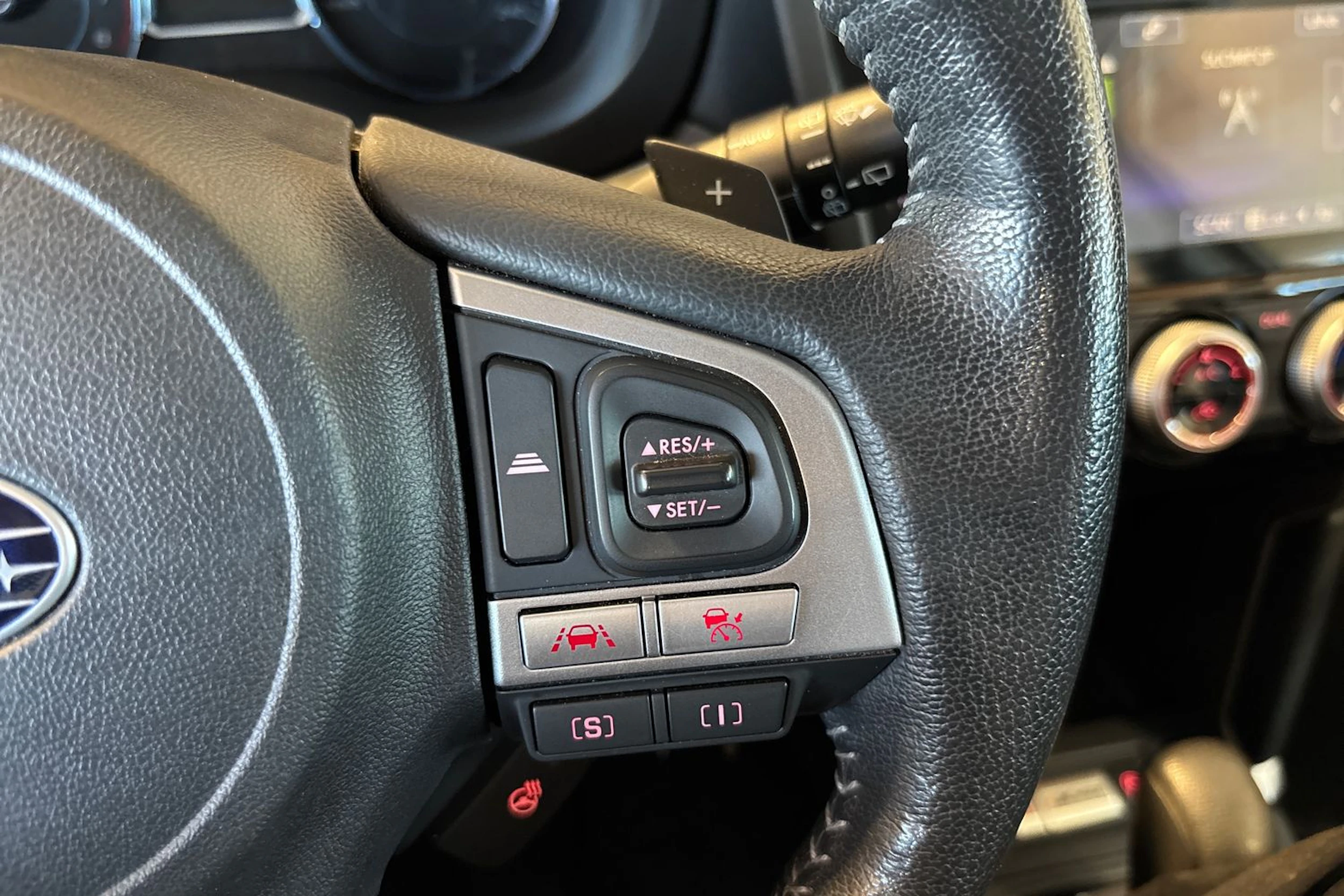 Valkoinen Subaru Forester 2019 kuva 15.