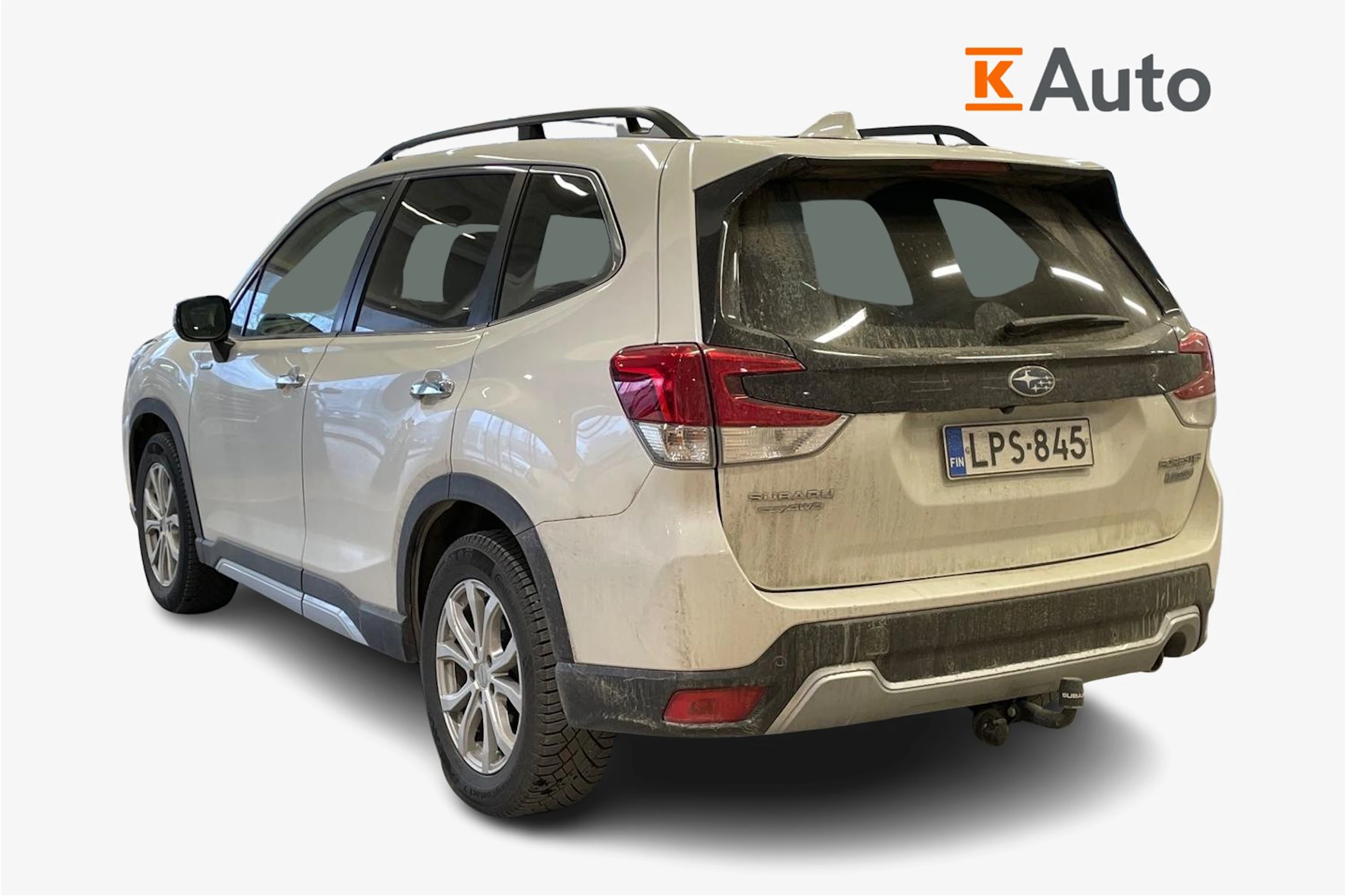 Valkoinen Subaru Forester 2021 kuva 2.