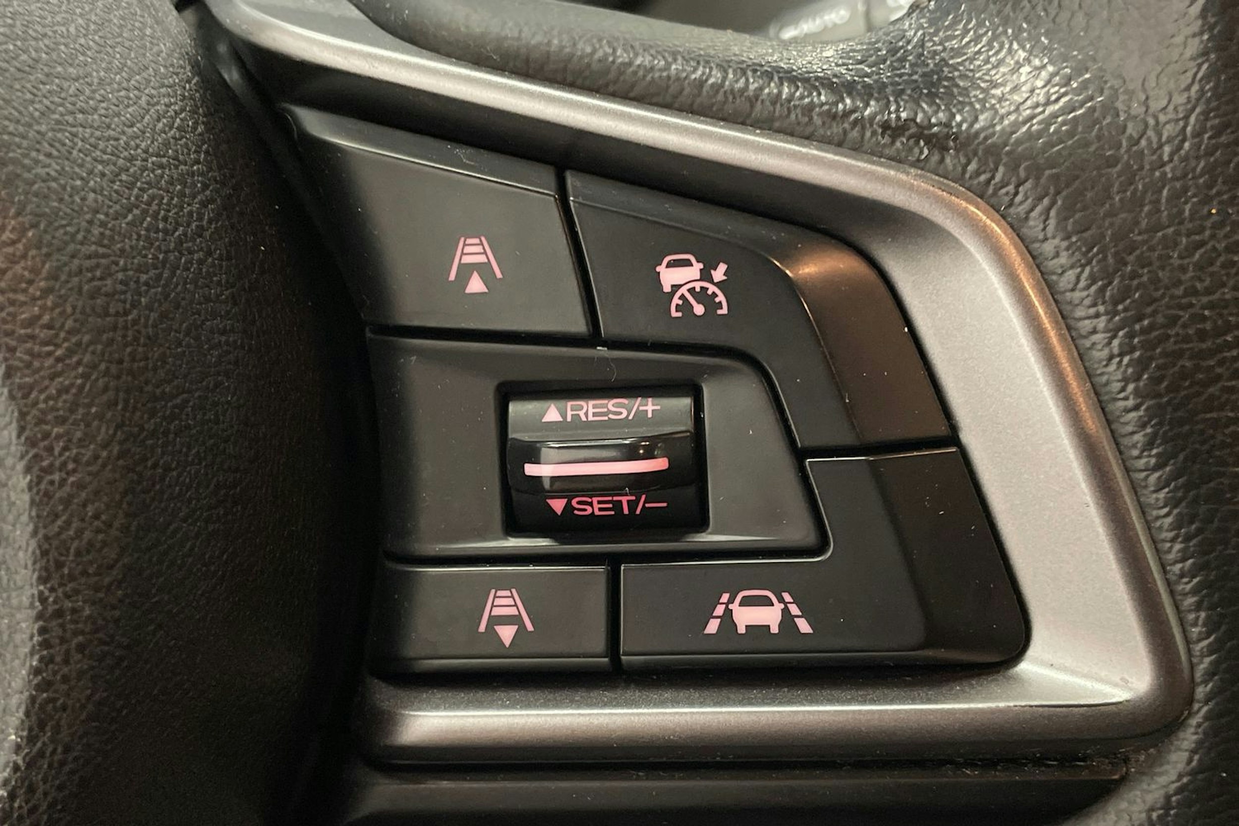 Harmaa Subaru Impreza 2019 kuva 18.