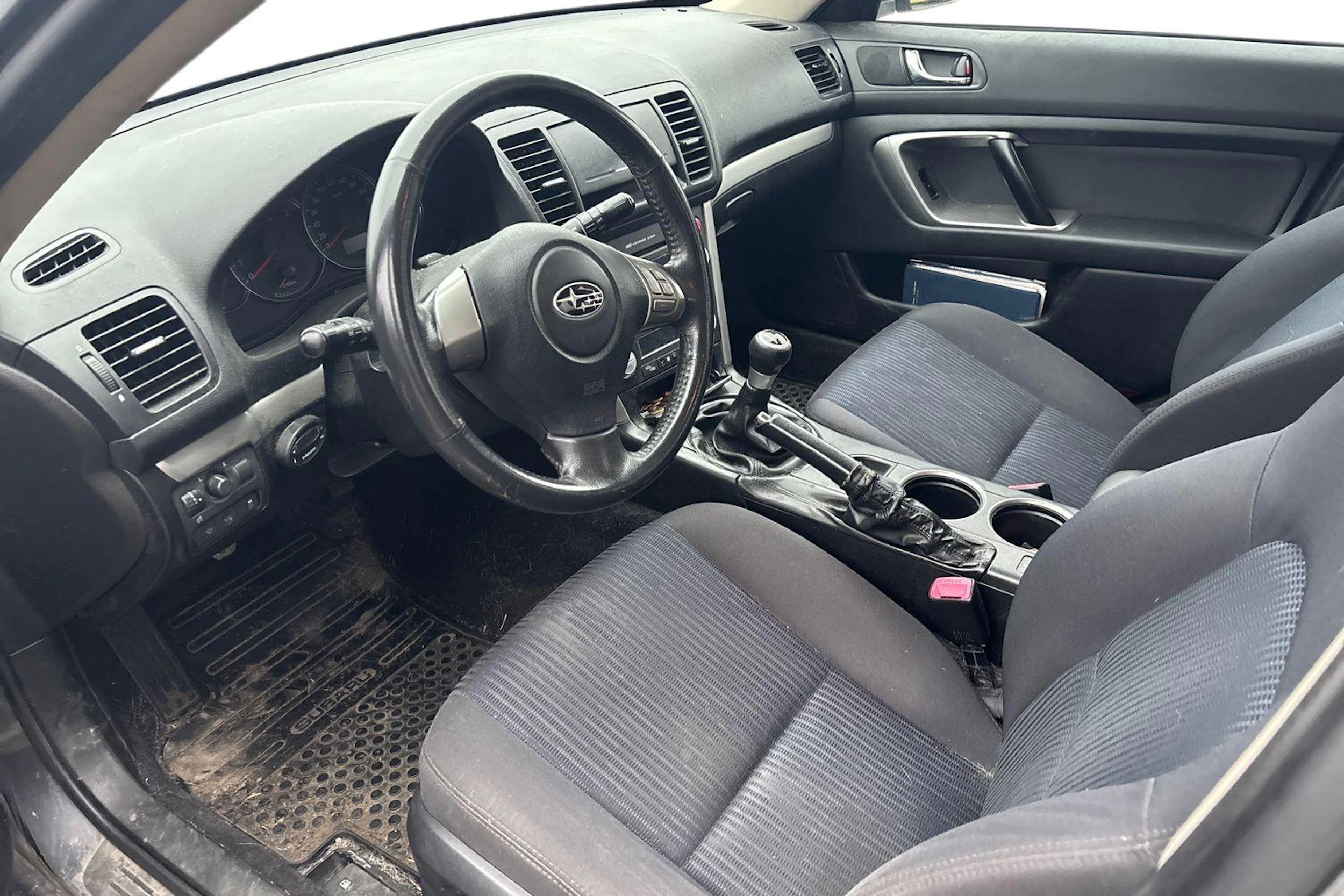 harmaa Subaru Legacy 2008 kuva 6.