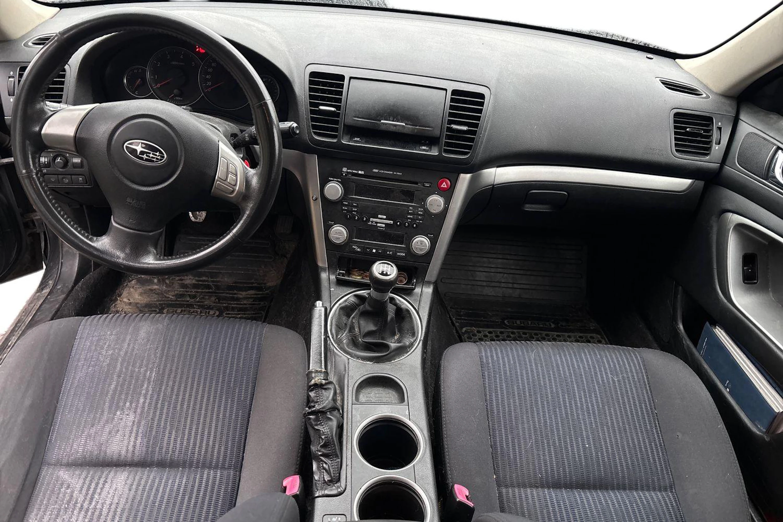 harmaa Subaru Legacy 2008 kuva 7.