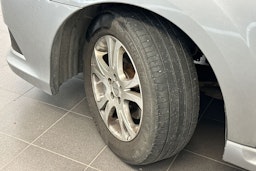 hopea Subaru Legacy 2010 kuva 13.