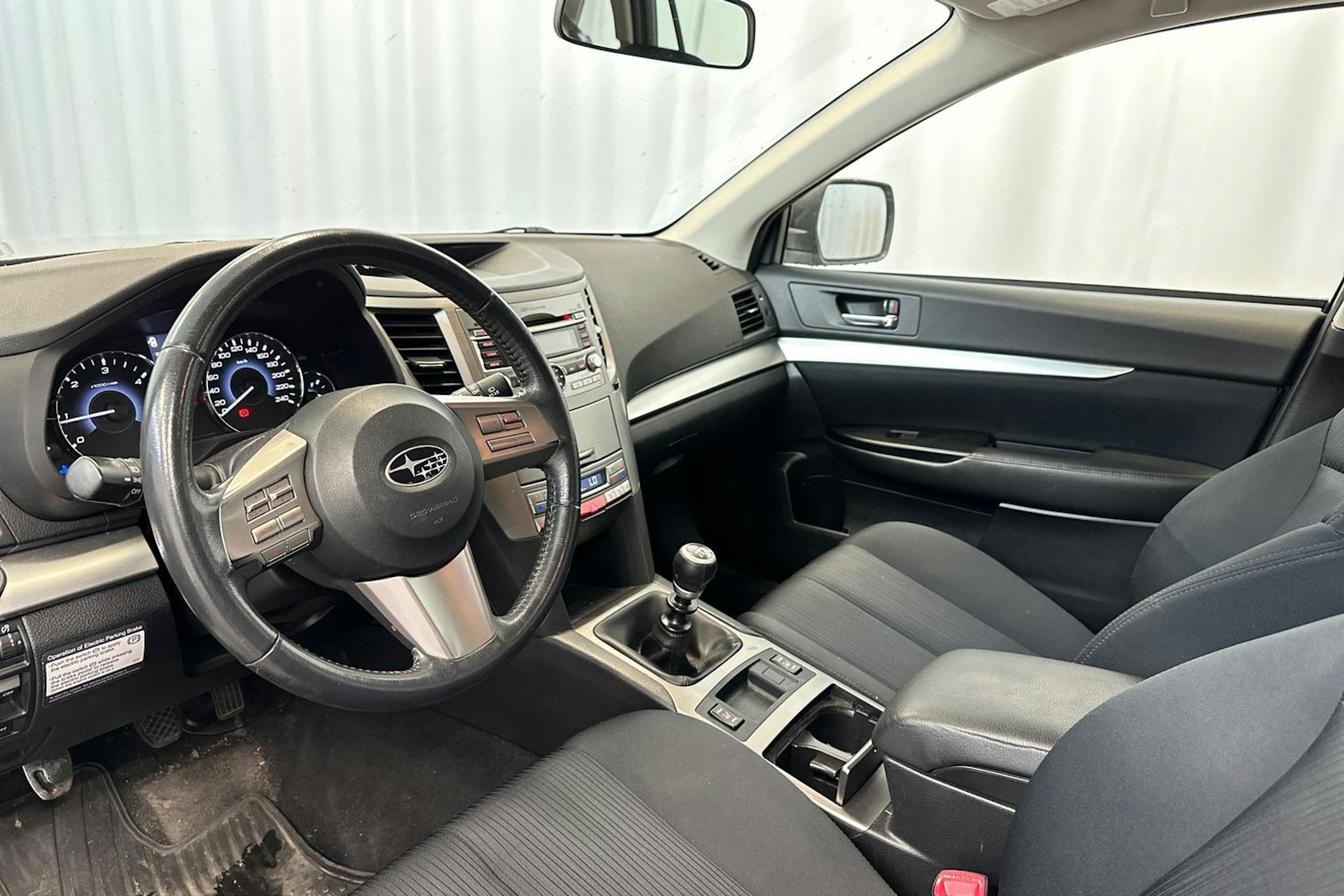 hopea Subaru Legacy 2010 kuva 16.