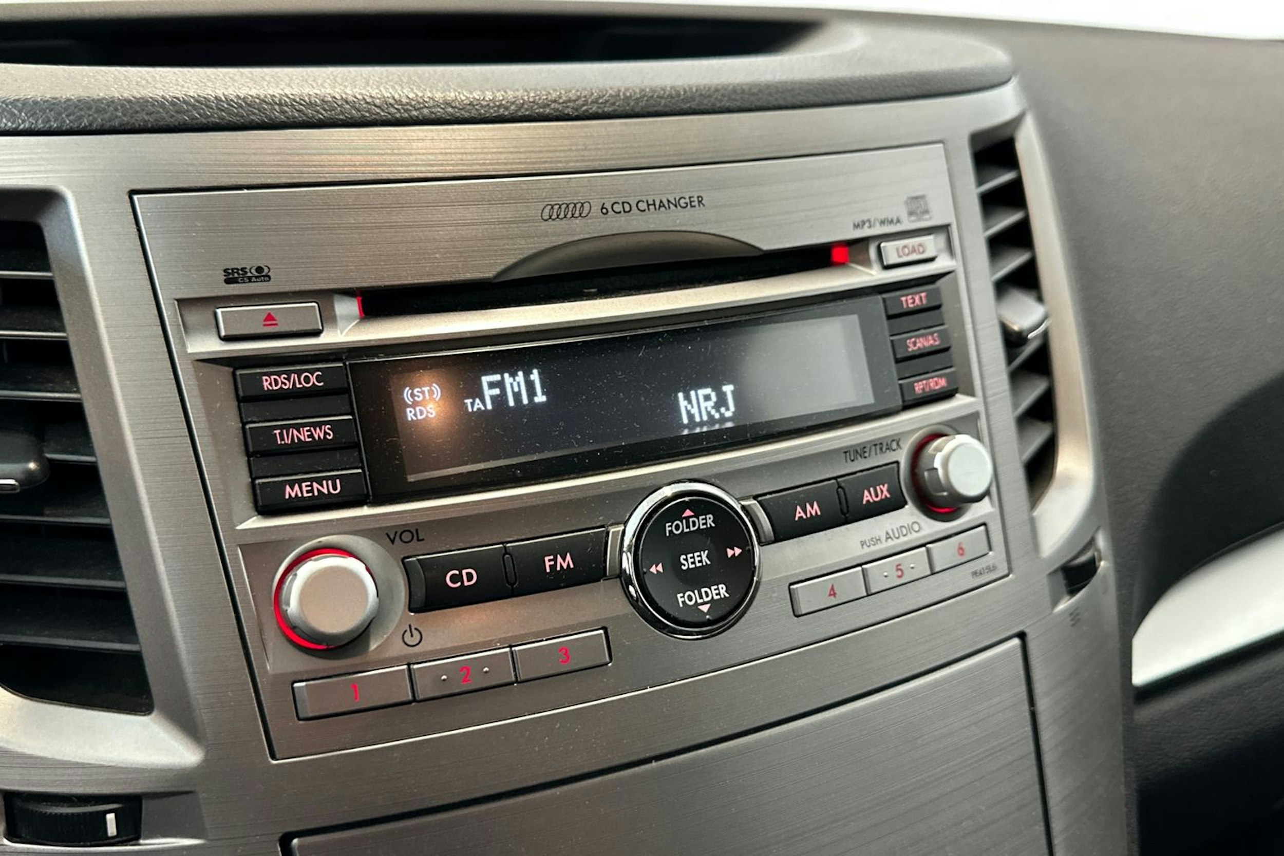 hopea Subaru Legacy 2010 kuva 26.