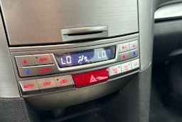 hopea Subaru Legacy 2010 kuva 27.