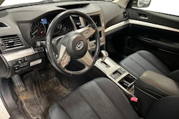 valkoinen Subaru Legacy 2010 kuva 3.
