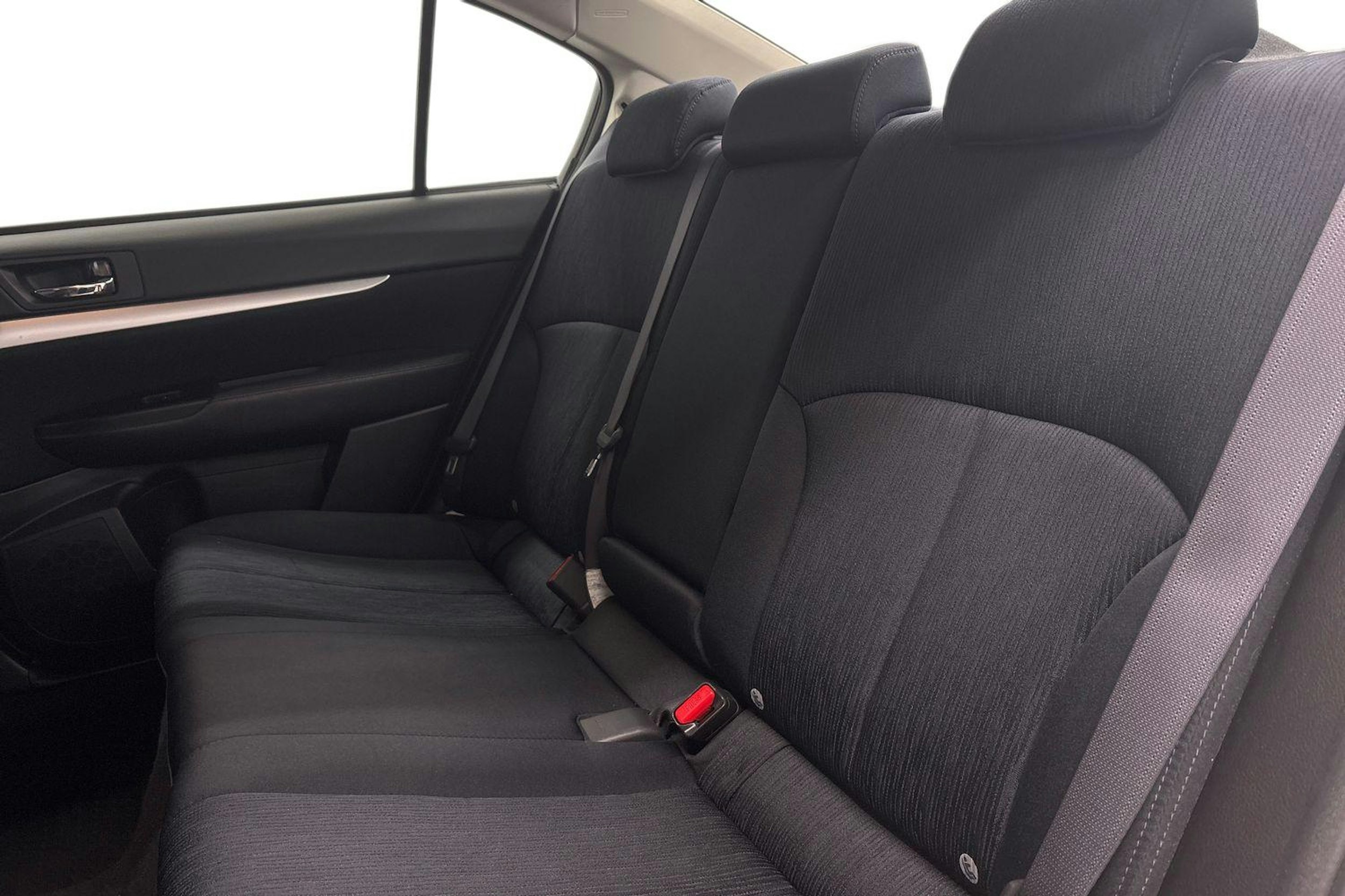 valkoinen Subaru Legacy 2010 kuva 8.