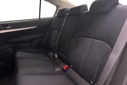 valkoinen Subaru Legacy 2010 kuva 8.