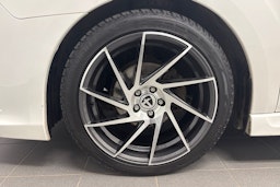 valkoinen Subaru Legacy 2010 kuva 9.