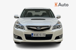 valkoinen Subaru Legacy 2010 kuva 4.