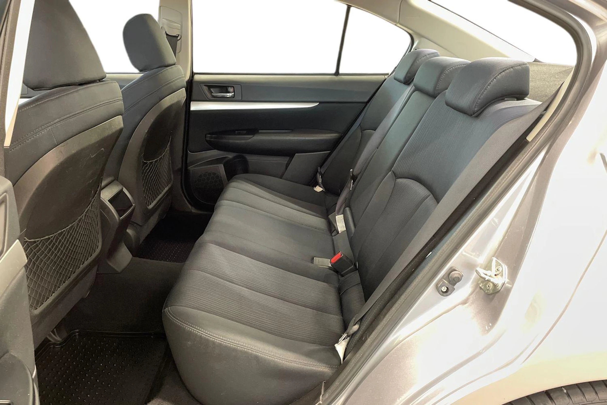 hopea Subaru Legacy 2010 kuva 11.