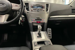hopea Subaru Legacy 2010 kuva 21.