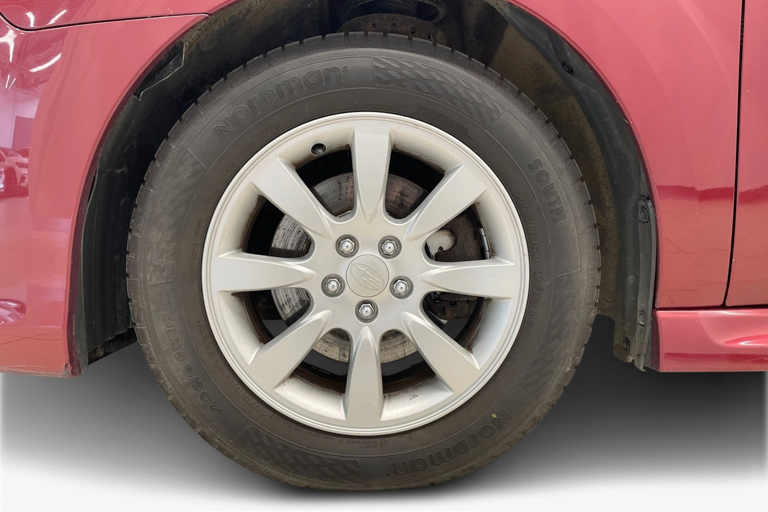Punainen Subaru LEGACY 2011 kuva 9.