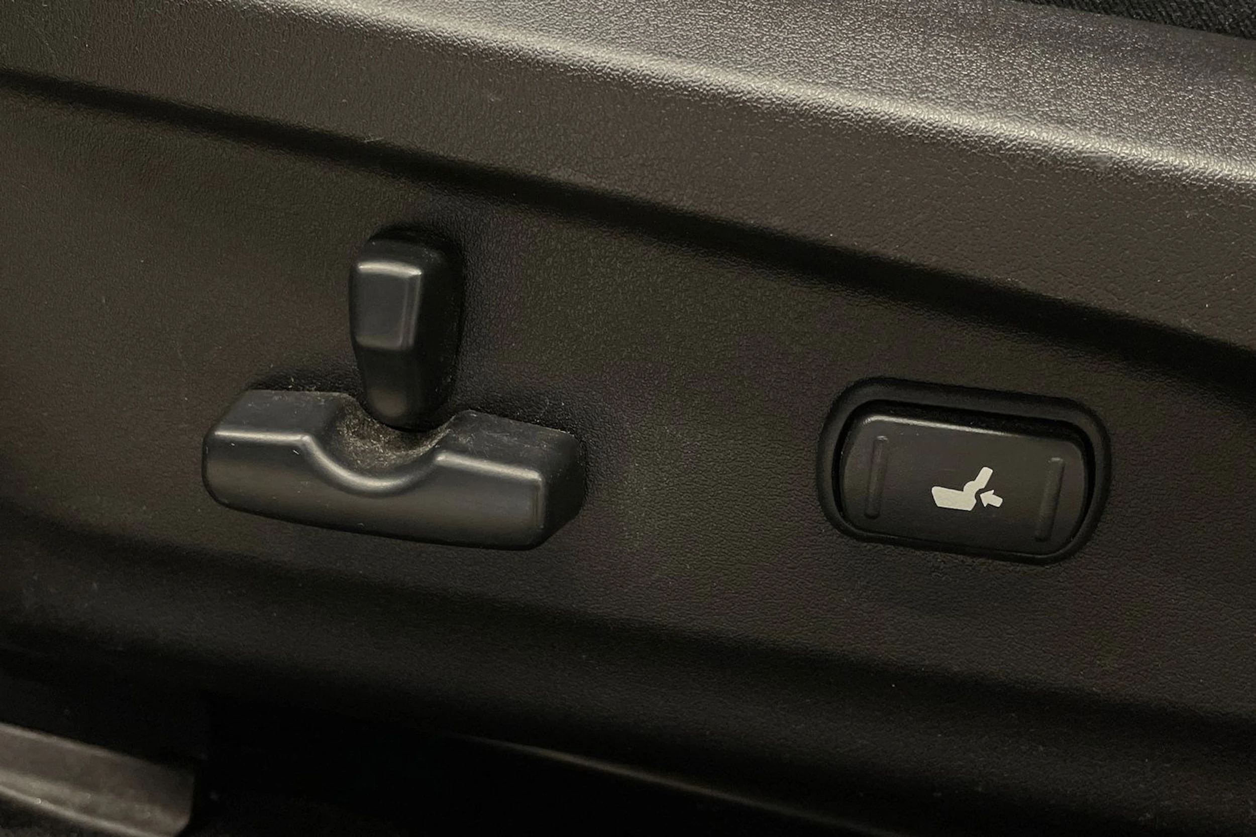 Punainen Subaru LEGACY 2011 kuva 12.