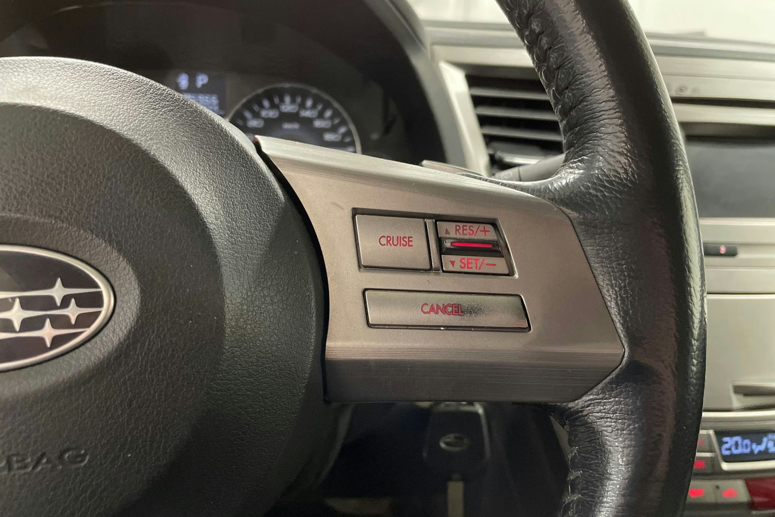 Hopea Subaru LEGACY 2012 kuva 17.