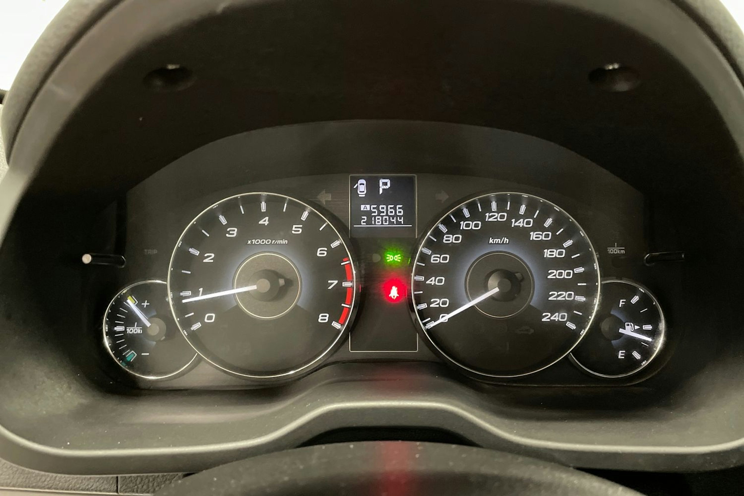 Hopea Subaru LEGACY 2012 kuva 18.