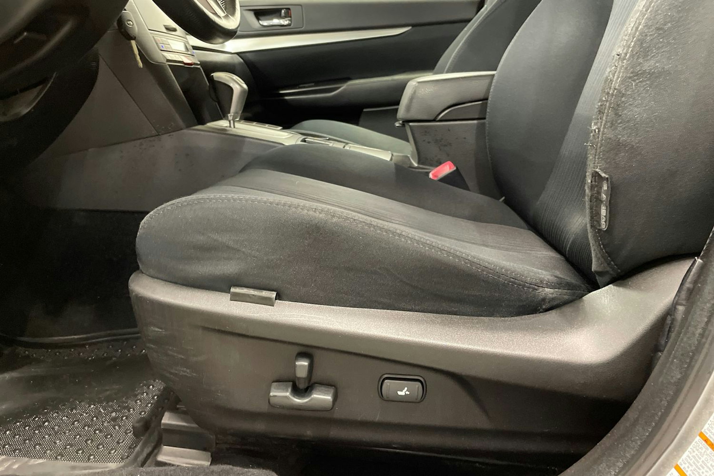 Hopea Subaru LEGACY 2012 kuva 23.