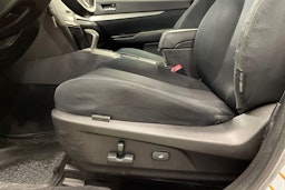 Hopea Subaru LEGACY 2012 kuva 23.