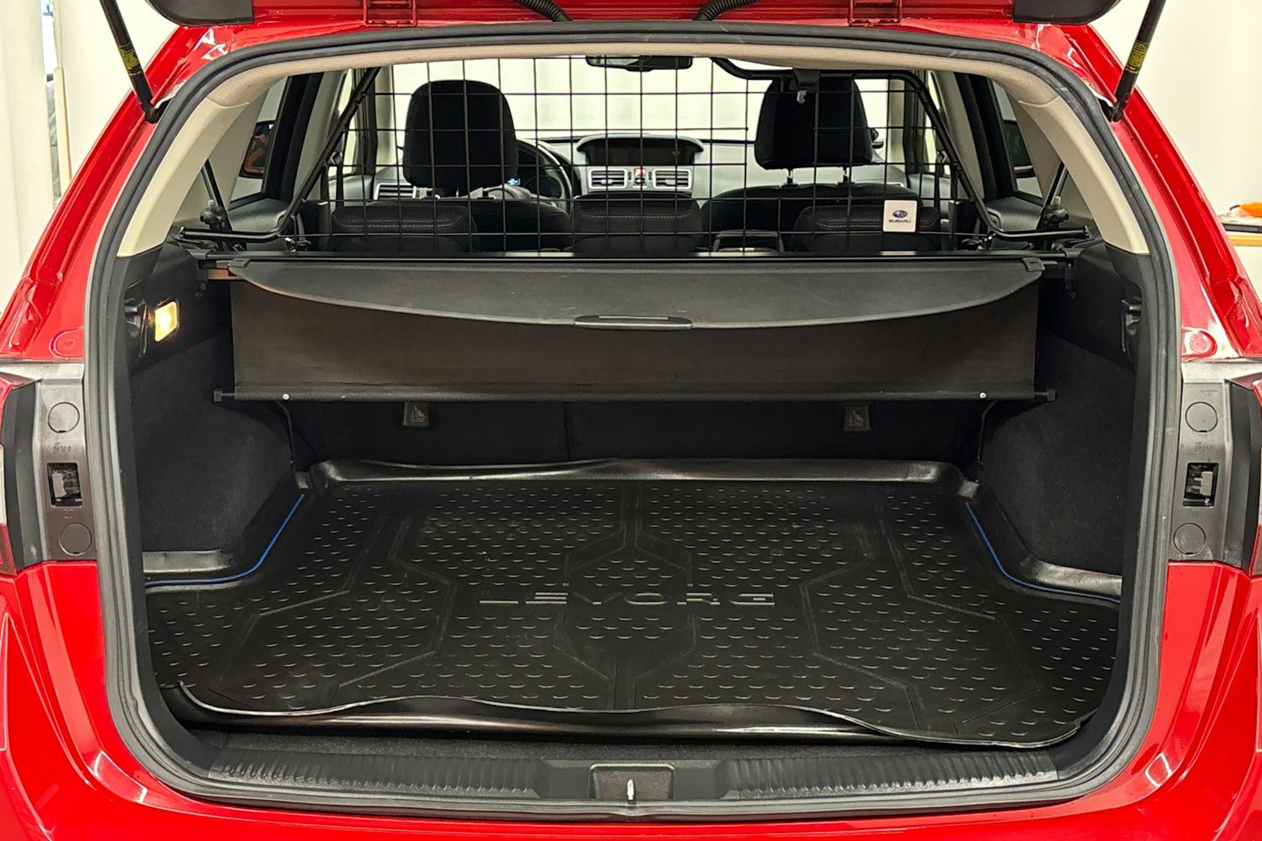 punainen Subaru Levorg 2016 kuva 19.