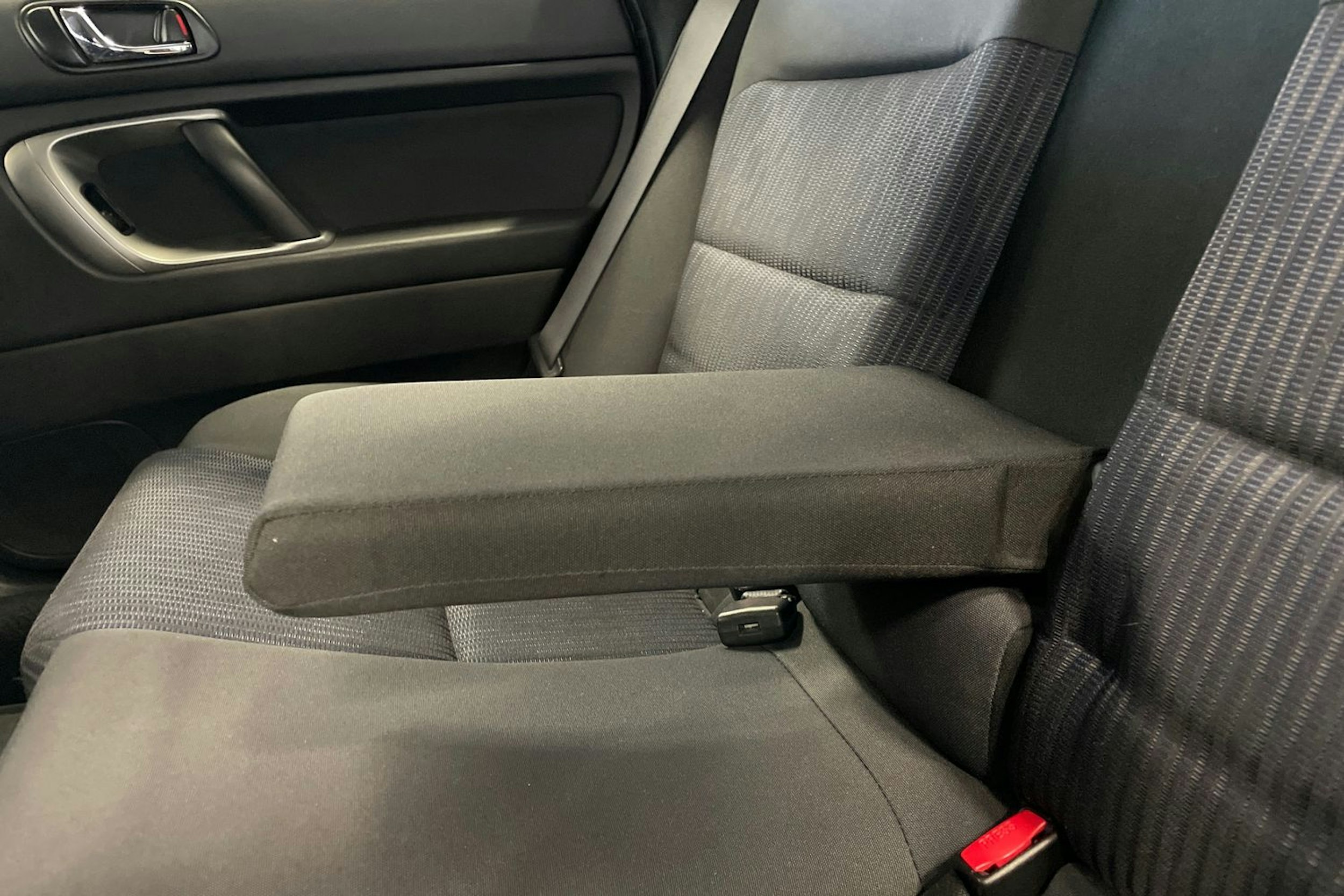 Harmaa Subaru Outback 2008 kuva 14.