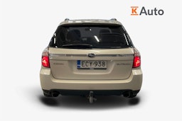valkoinen Subaru Outback 2009 kuva 3.