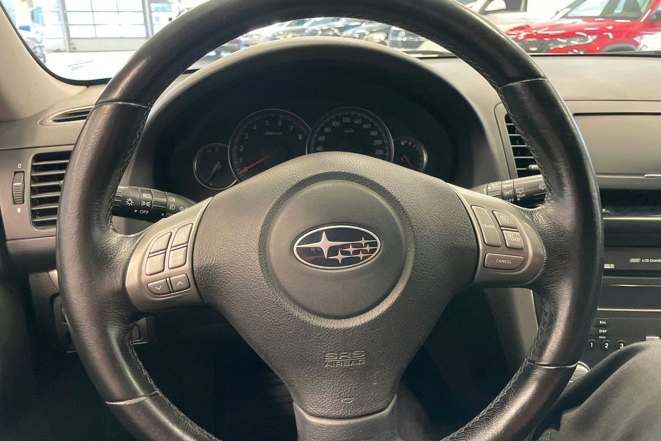 valkoinen Subaru Outback 2009 kuva 16.