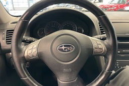 valkoinen Subaru Outback 2009 kuva 16.