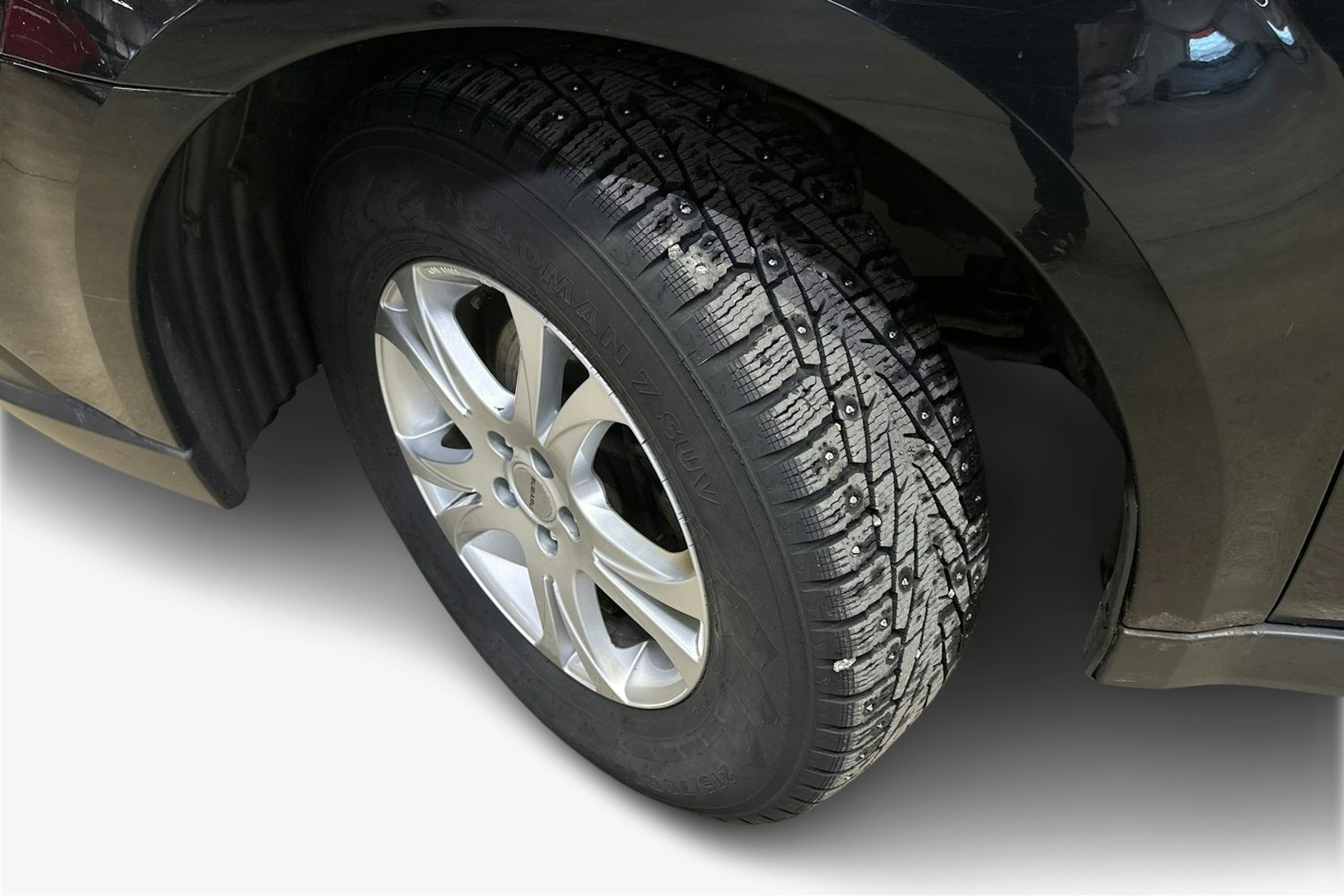 Musta Subaru Outback 2010 kuva 9.