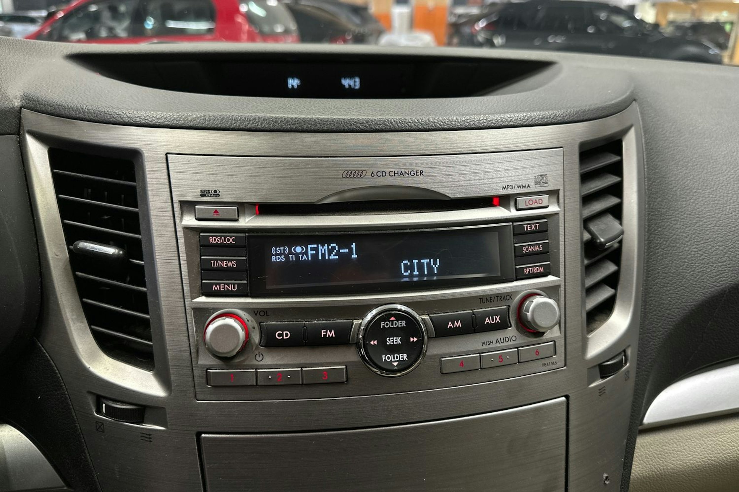 Musta Subaru Outback 2010 kuva 13.