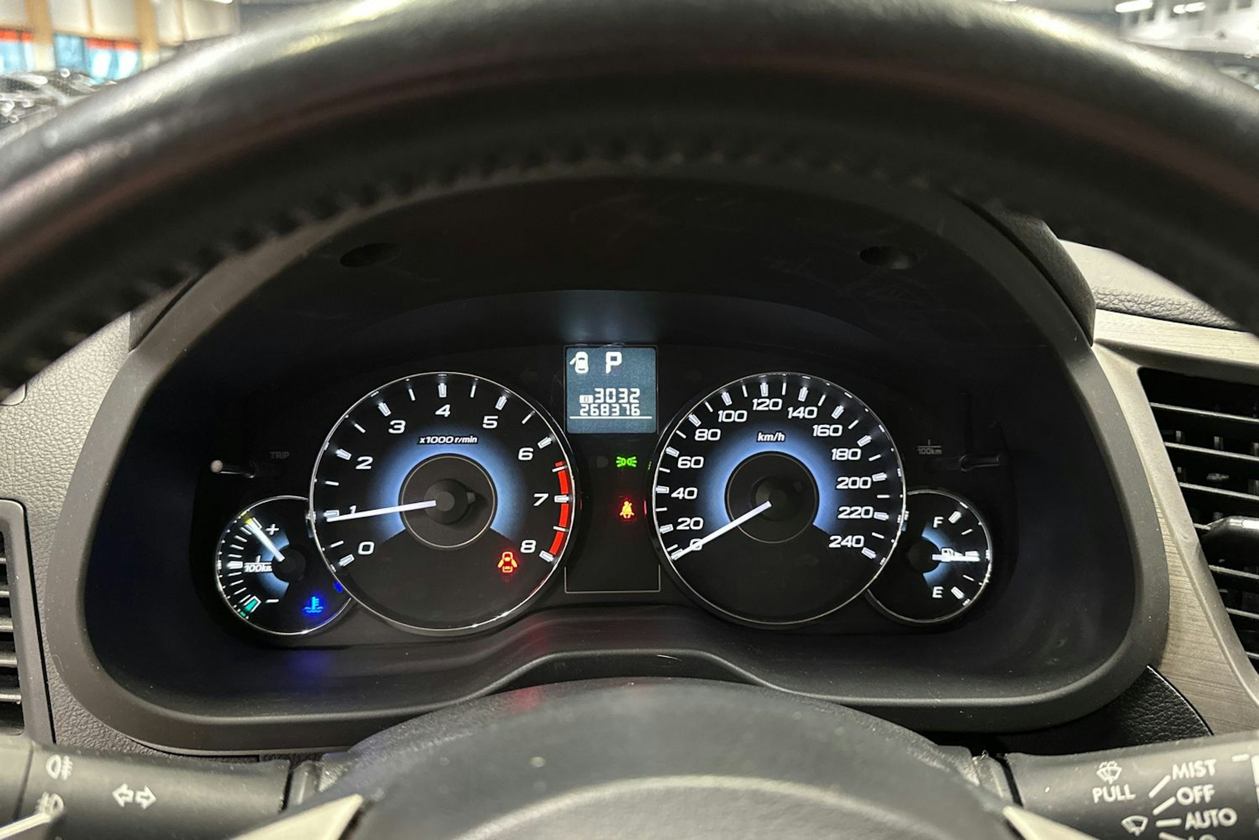 Musta Subaru Outback 2010 kuva 16.