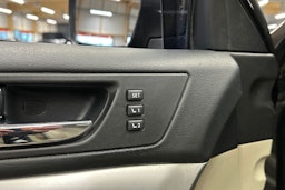 Musta Subaru Outback 2010 kuva 20.