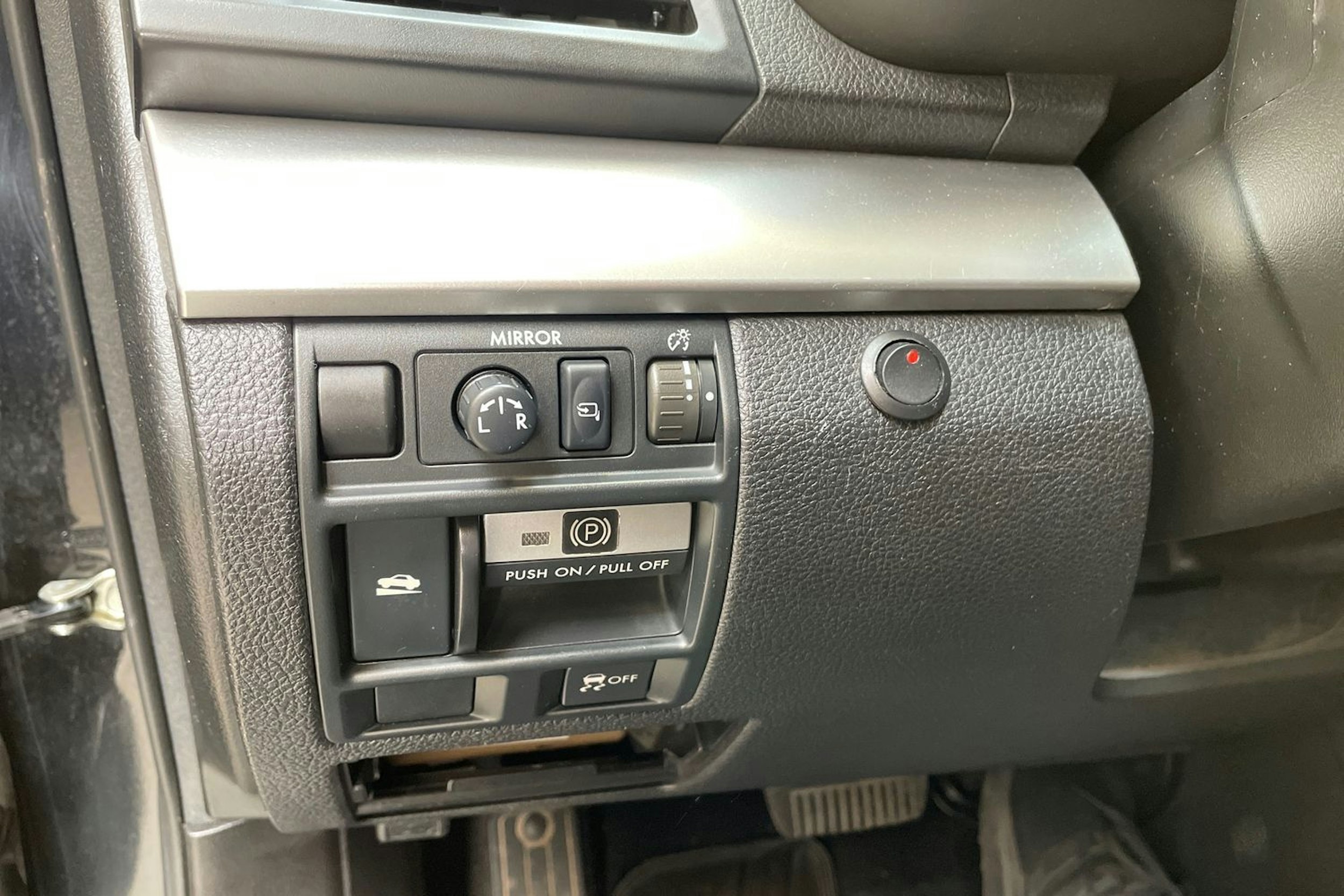 musta Subaru Outback 2011 kuva 19.