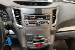 musta Subaru Outback 2011 kuva 23.