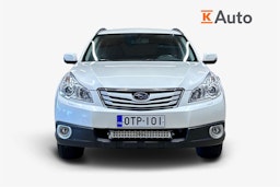 valkoinen Subaru Outback 2012 kuva 5.