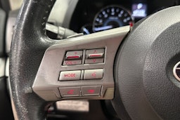 valkoinen Subaru Outback 2012 kuva 23.